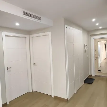 Schoene Mit Pool Und Parking, 50m Zum Strand, Spanien * Torrevieja