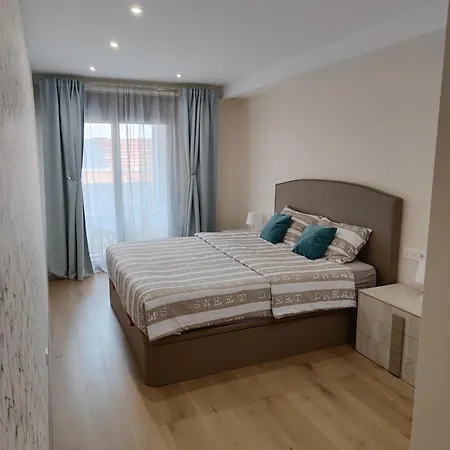 Schoene Mit Pool, 50m Zum Strand, Spanien * Torrevieja