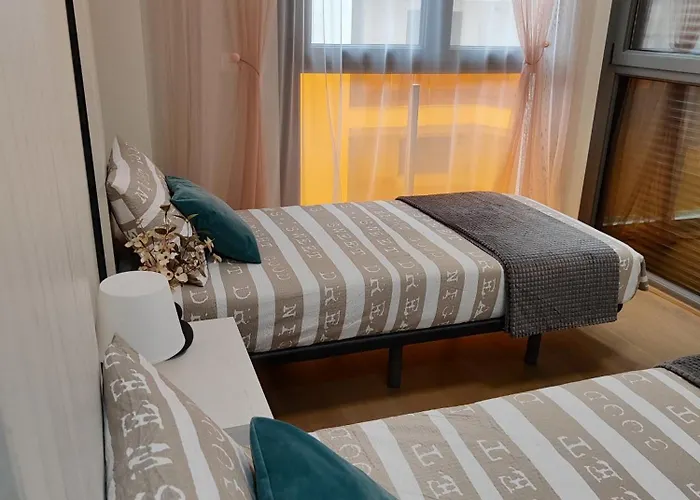 Schoene Mit Pool Und Parking, 50m Zum Strand, Spanien 또레비에하