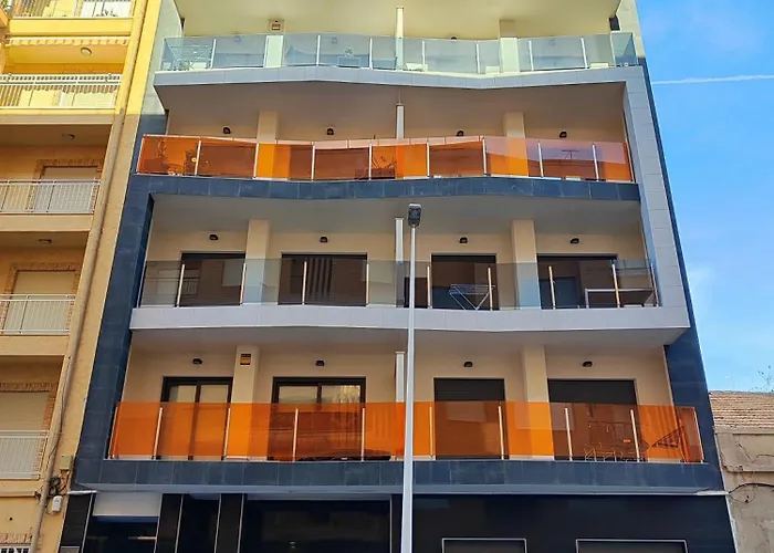 Schoene Mit Pool Und Parking, 50m Zum Strand, Spanien 아파트 또레비에하